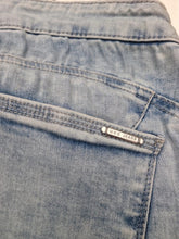 Charger l&#39;image dans la galerie, Jeans mango bleu clair taille m 38
