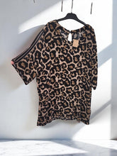 Charger l&#39;image dans la galerie, Tee shirt leopard taille M
