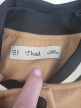 Charger l&#39;image dans la galerie, Veste lycéen taille L brune kzell
