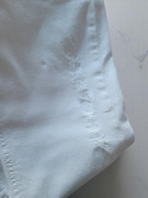 Charger l&#39;image dans la galerie, Pantalon blanc slim hugo boss taille xs
