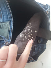 Charger l&#39;image dans la galerie, Jeans bleu taille basse taille 29 g star
