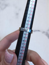 Charger l&#39;image dans la galerie, Bague en argent taille 52

