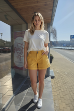 Charger l'image dans la galerie, Short moutarde taille S
