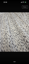 Charger l'image dans la galerie, Jupe beige et noir taille m
