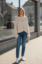 Charger l'image dans la galerie, Pull en crochet beige taille unique
