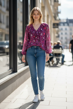 Charger l'image dans la galerie, Blouse mauve talking French taille xs
