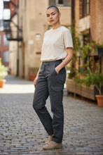 Charger l&#39;image dans la galerie, Pantalon miss captain taille m
