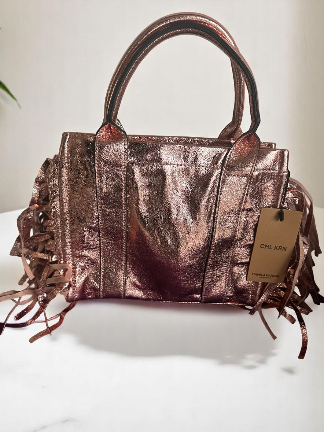 Sac à main métallisé avec franges – CAMILA KARINA