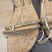Charger l'image dans la galerie, Sandale Louis vuitton pointure 39
