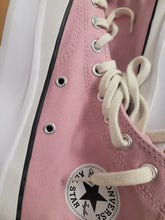 Charger l'image dans la galerie, Converse rose chuck tailor pointure 40
