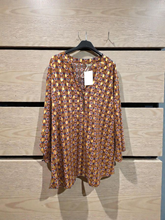 Charger l'image dans la galerie, Blouse neuve taille 52
