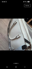 Charger l'image dans la galerie, Grand sac guess blanc
