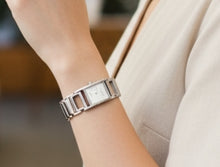 Charger l&#39;image dans la galerie, Montre rodania argentée
