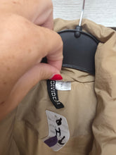 Charger l'image dans la galerie, Veste sans manches taille m
