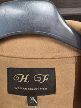 Charger l'image dans la galerie, Veste en suedine beige taille m
