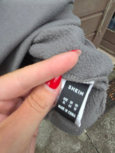Charger l'image dans la galerie, Pull gris taille xl
