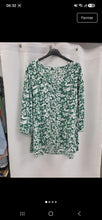 Charger l'image dans la galerie, Blouse verte et blanche taille 46
