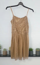 Charger l&#39;image dans la galerie, Robe dr ceremonie doree brittany taille s
