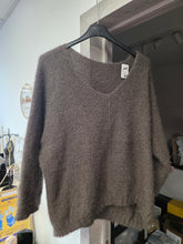 Charger l'image dans la galerie, Pull pilou taille L
