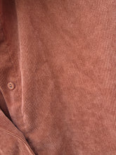Charger l'image dans la galerie, Chemise en velours brune taille s
