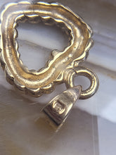 Charger l&#39;image dans la galerie, Pendentif cœur en plaque or
