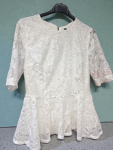 Charger l'image dans la galerie, Blouse dentelle xs
