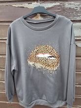 Charger l'image dans la galerie, Pull gris taille xl
