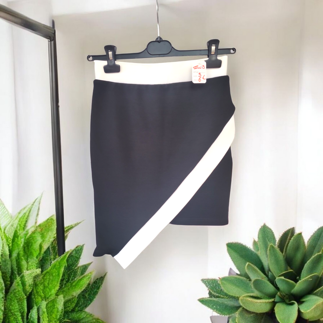 Jupe noir et blanche asymetrique tally weij taille s