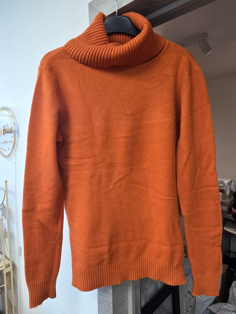 Pull col roule orange taille L