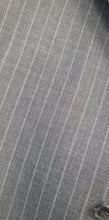 Charger l&#39;image dans la galerie, Veste blazer burberry taille 54
