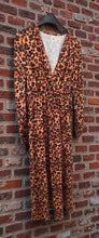 Charger l'image dans la galerie, Longue robe leopard taille l
