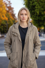 Charger l'image dans la galerie, Veste imperméable brune taille L
