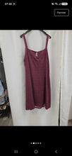 Charger l'image dans la galerie, Robe bordeaux taille 46
