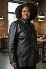 Charger l'image dans la galerie, Veste en pure cuir noir taille 44

