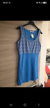 Charger l'image dans la galerie, Blouse longue bleue fleurie taille m
