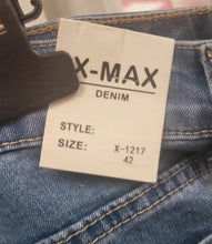 Charger l&#39;image dans la galerie, Pantacourt neuf strass taille xl
