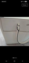 Charger l'image dans la galerie, Grand sac guess blanc
