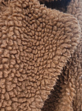 Charger l&#39;image dans la galerie, Manteau pilou brun jbc taille s
