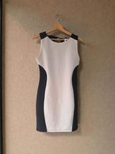 Charger l'image dans la galerie, Robe beige et noir taille m
