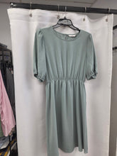 Charger l'image dans la galerie, Robe couleur menthe taille s
