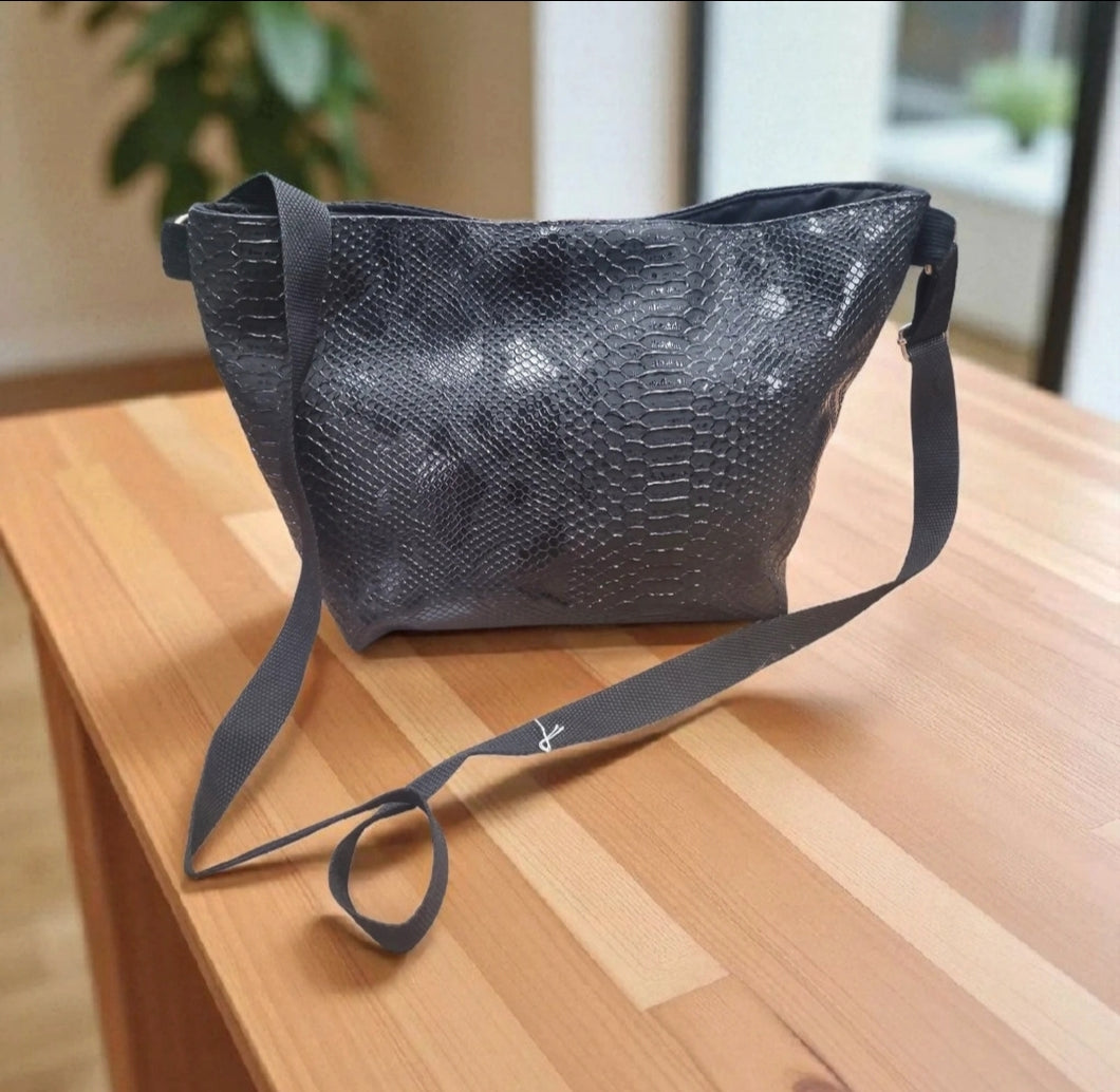 Sac bandouliere croco noir