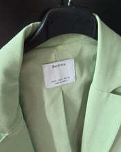 Charger l'image dans la galerie, Blazer menthe bershka taille s
