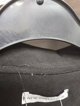 Charger l'image dans la galerie, Veste en suédine taille m
