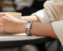 Charger l&#39;image dans la galerie, Montre rodania argentée
