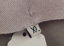 Charger l&#39;image dans la galerie, Veste grise à strass taille xl
