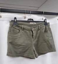 Charger l'image dans la galerie, Short en jeans kaki taille l
