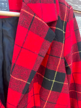 Charger l'image dans la galerie, Veste primark a carreauw rouge taille s
