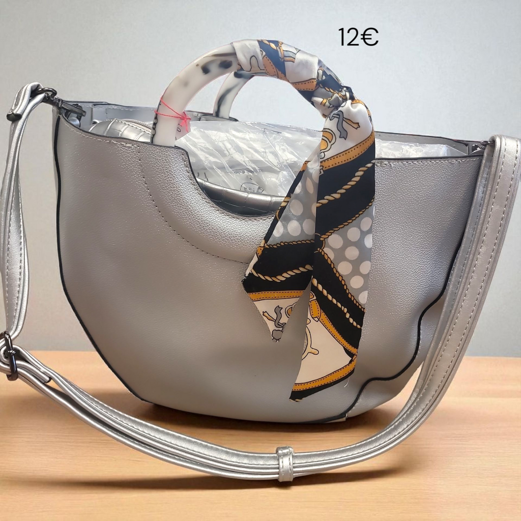 Sac à main argenté