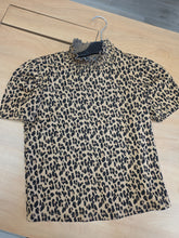 Charger l'image dans la galerie, Blouse leopard taille s
