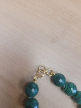 Charger l&#39;image dans la galerie, Collier en or 18 carats et malachite
